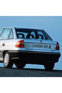 Opel Astra F Sedan Stop Lambası Sol Ithal Ithal Stop ürün fotoğrafı