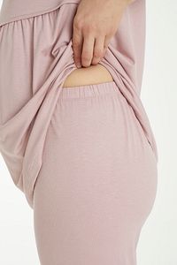 Pudra Çizgi Desenli Lohusa Ve Hamile Pijama Takım ürün fotoğrafı