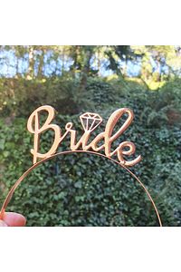 Bride Yazılı Metal Taç Rose Gold Renkli Bakır Renginde Bekarlığa Veda Partisi Konsepti Kaliteli Taç ürün fotoğrafı