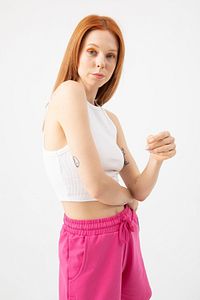 Kadın Beyaz Fitilli Crop Atlet ürün fotoğrafı