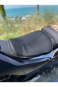 Mt25 - R25 - Pulsar Motosiklet Airfile Konfor Sele, Mevsimlik Terletmez 3 Katmanlı Visco Süngerli ürün fotoğrafı