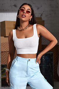 Kadın Beyaz Askılı Crop Top Bluz ürün fotoğrafı