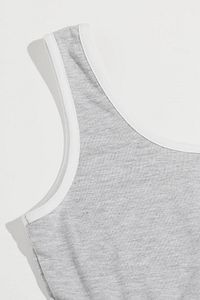 Kadın Gri Askılı Crop Top Ve Şortlu Gecelik Takım ürün fotoğrafı
