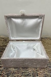 Gelin Makyaj Sandığı Hediyelik Makyaj Sandığı Nişan Makyajı ürün fotoğrafı