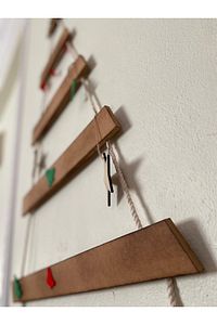 Yılbaşı Ahşap Çam Ağacı Halatlı Yeni Yıl Ağacı Modern Ahşap 90 Cm (SÜSLER DAHİL) ürün fotoğrafı