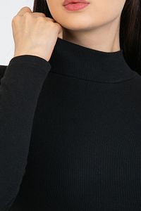 Kadın Siyah Yarım Balıkçı Tek Taraf Yırtmaçlı Uzun Kol Elbise ürün fotoğrafı