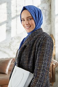Tesettür Kadın Bambu Kraş Şal Pamuk Bürümcük Şal Indigo ürün fotoğrafı
