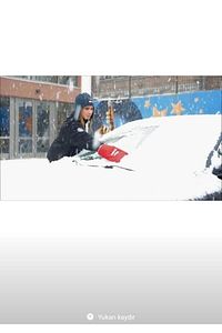 Oto Araba Buz Kazıyıcı Eldivenli Kar Buz Kırıcı Kazıma Kazıyıcı Ön Cam Temizleyici Buz Kazıyıcı ürün fotoğrafı