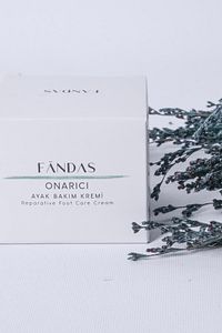 Onarıcı Çatlak Önleyici Günlük Nemlendirici Etkili Ayak Bakım Kremi - 50ml ürün fotoğrafı