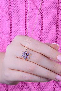Kadın 925 Ayar Gümüş Zincirli Rose Kaplama Ametist Damla Taşlı Lotus Kamelya Çiçeği Üçlü Set ürün fotoğrafı