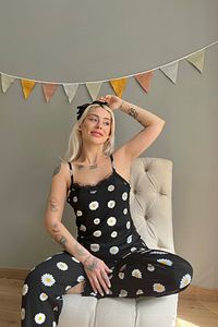 Kadın Sarı Beyaz Papatya Dantelli İp Askılı Örme Pijama Takımı ürün fotoğrafı