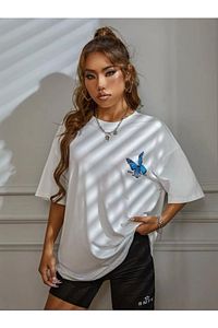 Kelebek Baskılı Beyaz Oversize Kadın T-shirt ürün fotoğrafı
