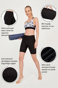 Kadın Siyah Yüksek Bel Toparlayıcı Çift Cepli Biker Şort Kısa Spor Tayt ürün fotoğrafı