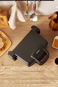 Toastbuster 1337H Çıkarılabilir Plakalı 4 Ekmekli Tost Makinesi 1800 W  Siyah ürün fotoğrafı