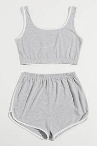 Kadın Gri Askılı Crop Top Ve Şortlu Gecelik Takım ürün fotoğrafı