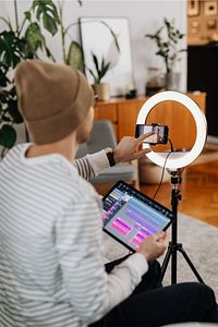 10ınç Youtuber Led Işıklı Tripod Selfie Makyaj Işığı Sürekli Ring Light 26cm 2.1 M Ayaklı Tripot ürün fotoğrafı