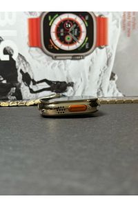 Watch 8 Ultra 49mm Vidalı Kordon Kilitli Gold Kasa Altın Rengi Çelik Kordonlu Akıllı Saat ürün fotoğrafı