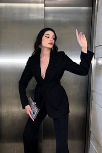 Bağlamalı Blazer Ceket Bol Paça Pantolon Takım ürün fotoğrafı