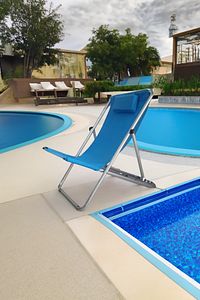 Balkon Teras Bahçe Şezlong Katlanır Yastıklı 5 Kademe Ayarlı Yatar Rahat Plaj Balıkçı Tv Koltuğu ürün fotoğrafı