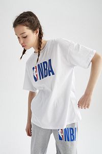 Fit Nba Oversize Fit Bisiklet Yaka Kısa Kollu Örme Tişört ürün fotoğrafı