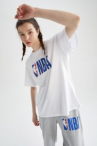 Fit Nba Oversize Fit Bisiklet Yaka Kısa Kollu Örme Tişört ürün fotoğrafı