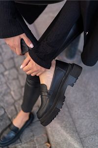 Kadın Kalın Taban Loafer Makosen Ayakkabı Biyeli Siyah ürün fotoğrafı