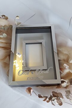 Verda Çerçeve Yeni Model 25x35 Cm Gümüş-siyah Ledli Fotoğraf Alanlı Model Tasarım Gül Kutusu Anı Çerçevesi!