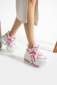 Bymoda Yeni Sezon Beyaz Pembe Gizli Dolgu Topuklu Spor Ayakkabı Toplam Yüksekliği 10 Cm