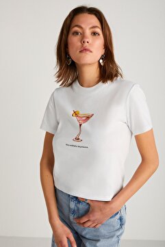 GRIMELANGE Ivonne Kadın Cocktail Baskı Desenli Kısa Kollu Organik Pamuklu Bisiklet Yaka Crop Beyaz T-shirt
