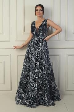 By Saygı Kadın Ön Arka V Yaka Göğüs Pliseli Arkadan Bağcıklı Astarlı Sim Flok Baskı Uzun Abiye Elbise