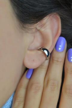 Sacce Scarves&Accessories Gümüş Renkli Bombeli Sıkıştırmalı Sade Kıkırdak Küpesi Earcuff