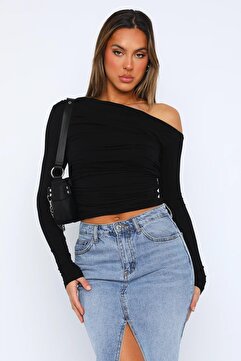 World Fashion Trends 2890 Siyah Düşük Omuz Büzgülü Crop Bluz
