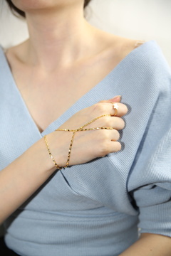 MARCİELO Accessories Kare Zincirli Şahmeran Bileklik ile Işıltılı Görünüm