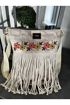 GÜLHOBİTASARIM Krem Rengi Nubuk Çanta Nakışlı Püsküllü Çapraz Çanta