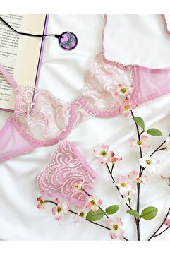 Amelia Paris Lingerie Büyük Beden Brode İç çamaşırı takımı(sütyen-tanga)