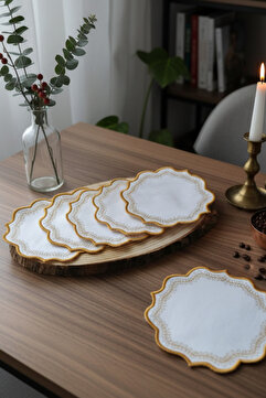 e-Bizz Store 6 Adet Keten Kumaş Üzeri Yaprak Desen Nakışlı Kahve Yanı Kokteyl Peçetesi & Bardak Altlığı Gold