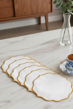 e-Bizz Store 6 Adet Keten Kumaş Üzeri Nakışlı Kahve Yanı Sunumluk Kokteyl Peçetesi & Bardak Altlığı Gold
