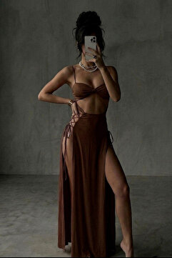 Afitapbutikmoda İnce Askılı Çift Yırtmaçlı Kuşgözü İp Detaylı Sexy Uzun Elbise