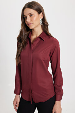 Tudors Kadın Slim Fit Dar Kesim Vucüda Oturan Uzun Kollu Gizli Düğme Detaylı Bordo Basic Gömlek