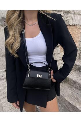Kilit Kapaklı Kol Çantası Siyah
