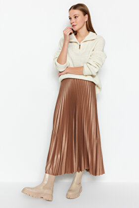 Mink Pleated Maxi Flexible Knitted Skirt TWOSS24ET00041