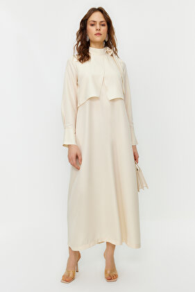 فستان منسوج بياقة حجرية وربطة عنق TCTSS23EB00283