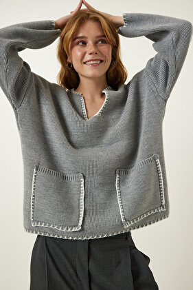 Woman's Gray Stitch Detailed Pocket Knit Pullover PF00047