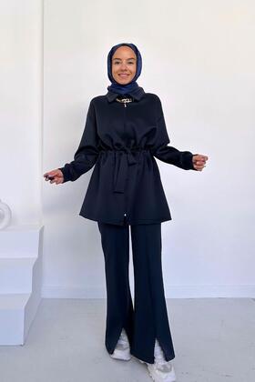 طقم سكوبا بتفاصيل قلادة - أزرق داكن