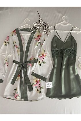 طقم ثوب نوم من الساتان الأخضر الماسي