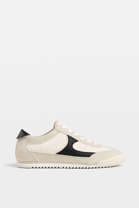 أحذية رياضية ريترو