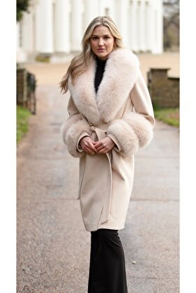 معطف فرو الكشمير البيج