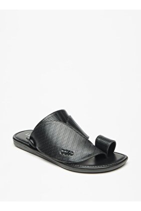 صنادل عربية سهلة الارتداء بأطراف الأصابع