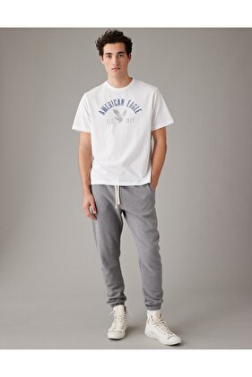 تي شيرت منقوش بشعار AE