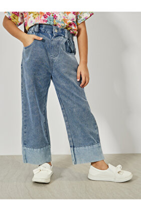 بنطال جينز بأرجل مستقيمة مع تفاصيل تنورة متباينة